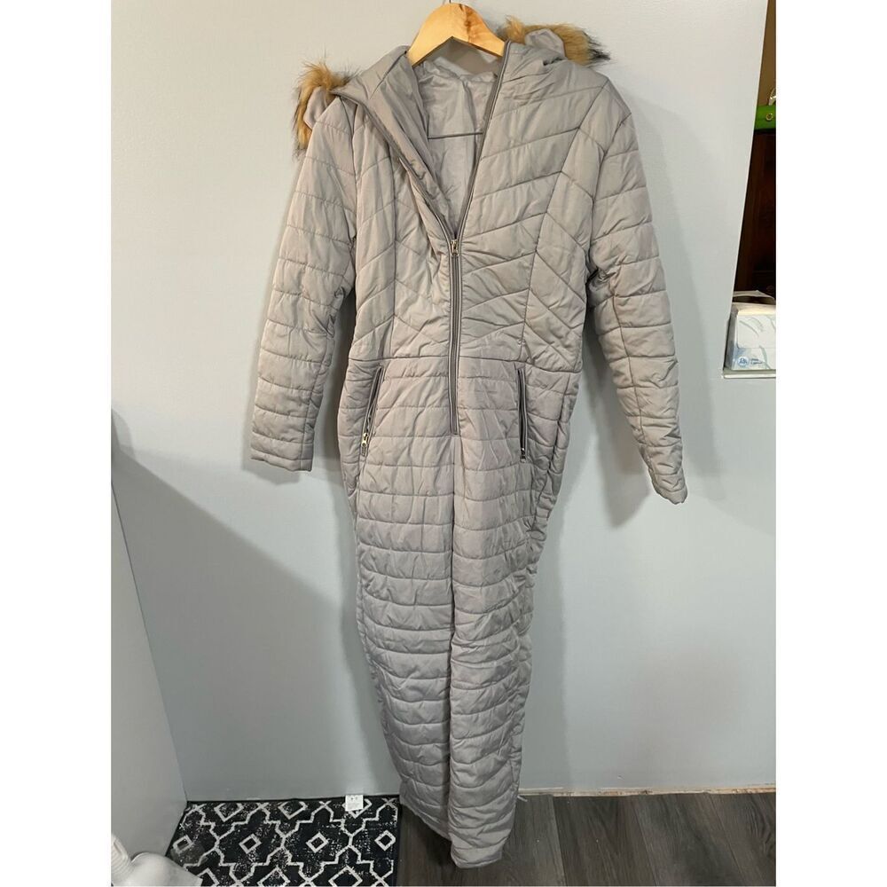 Women’s Small Silver Unbranded One Piece Full Body Snowsuit Faux Fur Hooded